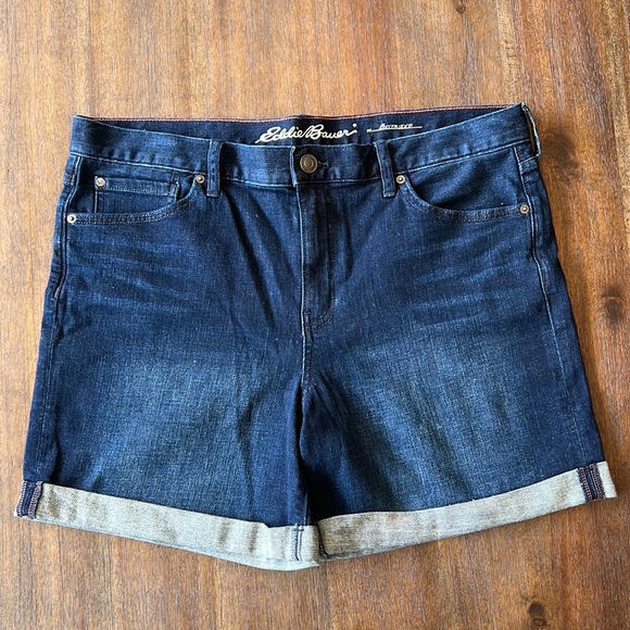 Eddie Bauer Women's Boyfriend Rolled Shorts Denim, Size 12 - Picture 1 of 10